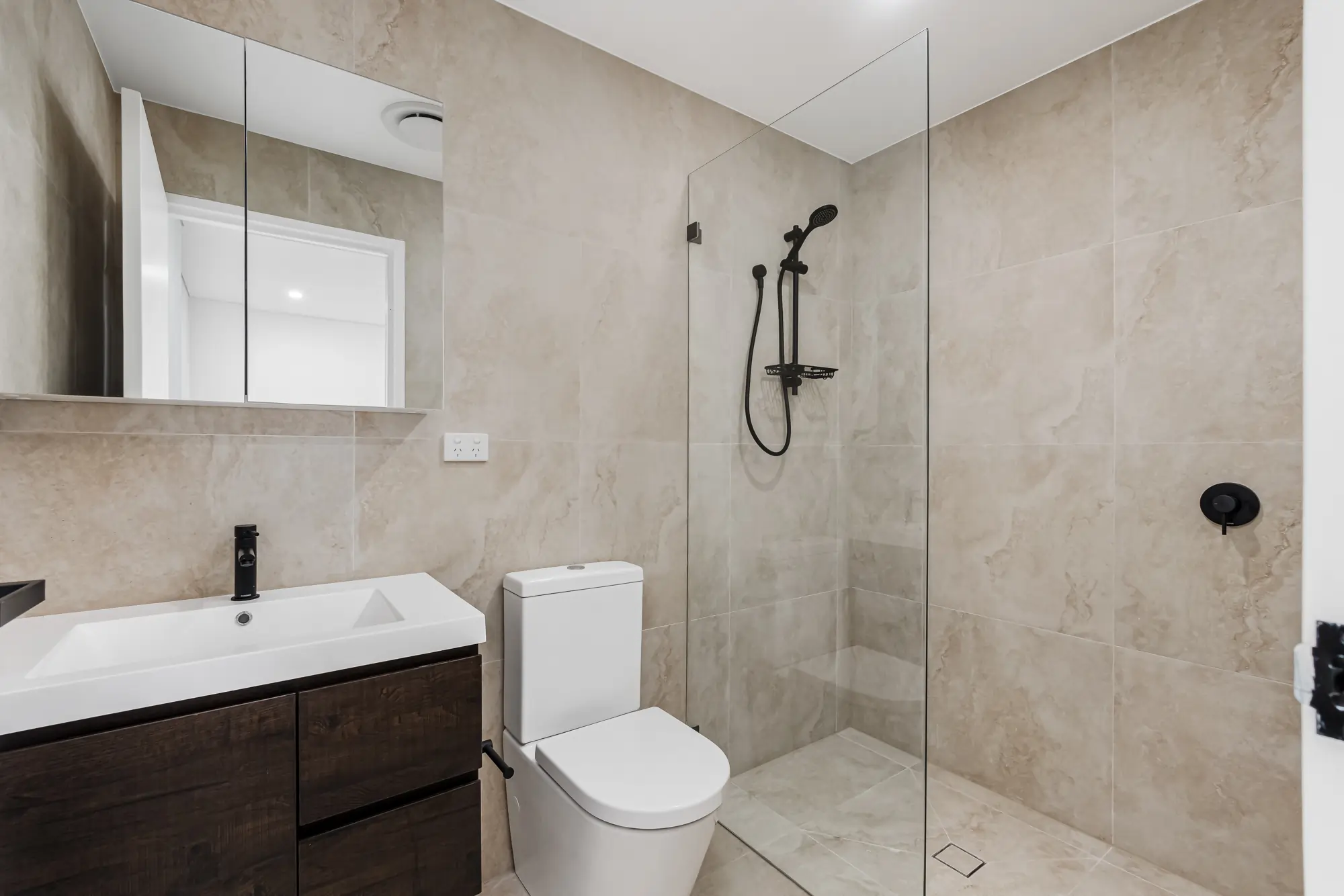 9c61c175-c904-1691-c93e-87b77feffc72